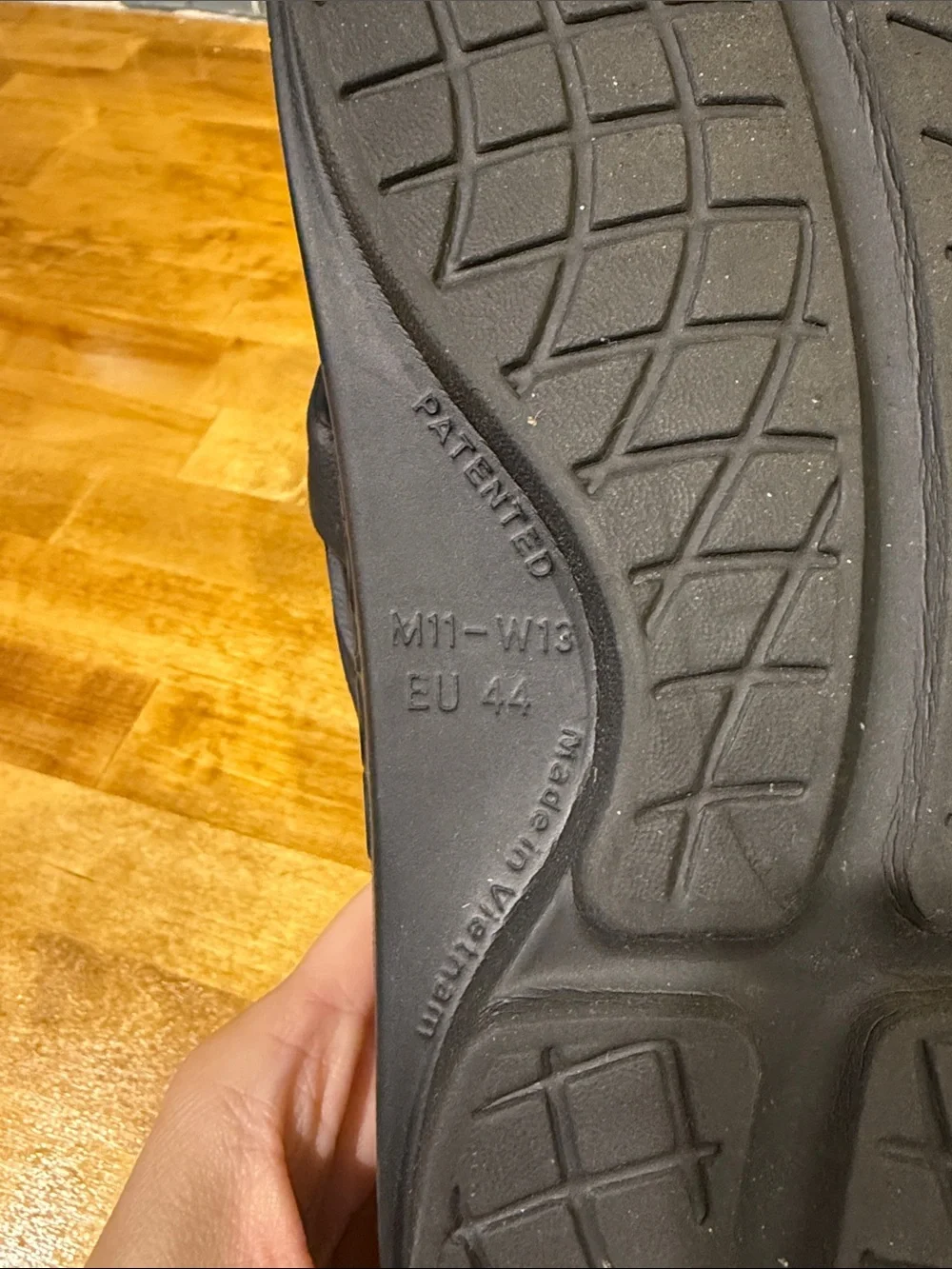 OOFOS Black Men's Recovery Flip-Flops